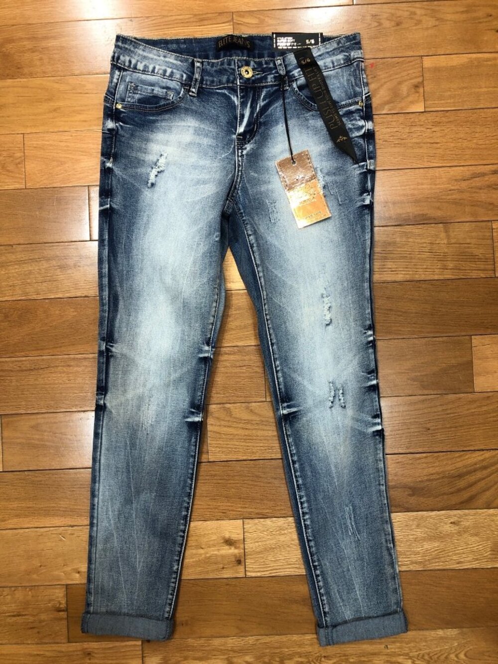 NWT Elite Jeans Push Up Fit Skinny Jeans Size 5/6 Distressed Blue Light Wash
